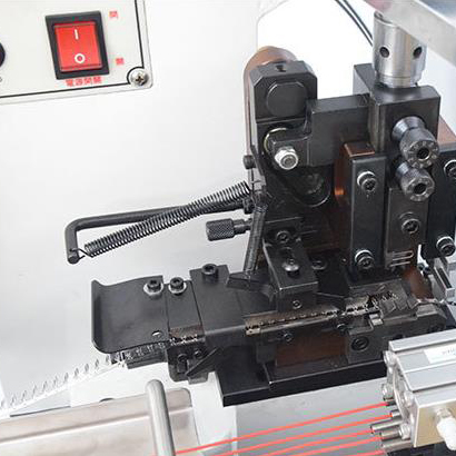 自動(dòng)打端沾錫機(jī)定制_海文能 質(zhì)量保證 價(jià)格優(yōu)惠